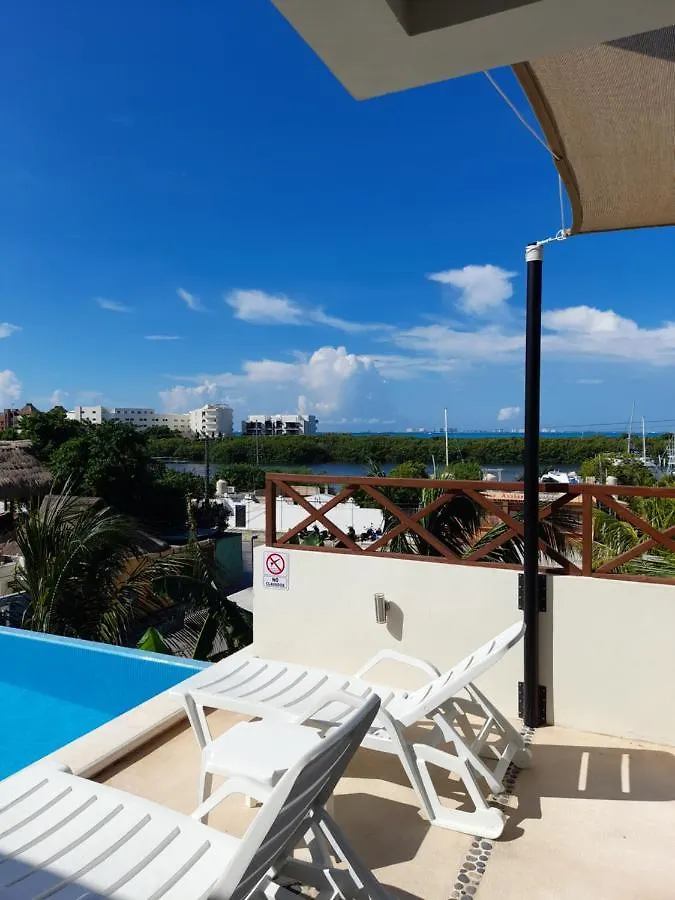 Casa Linda Isla-Flamingo-Shared Pool Apartment Isla Mujeres Mexico