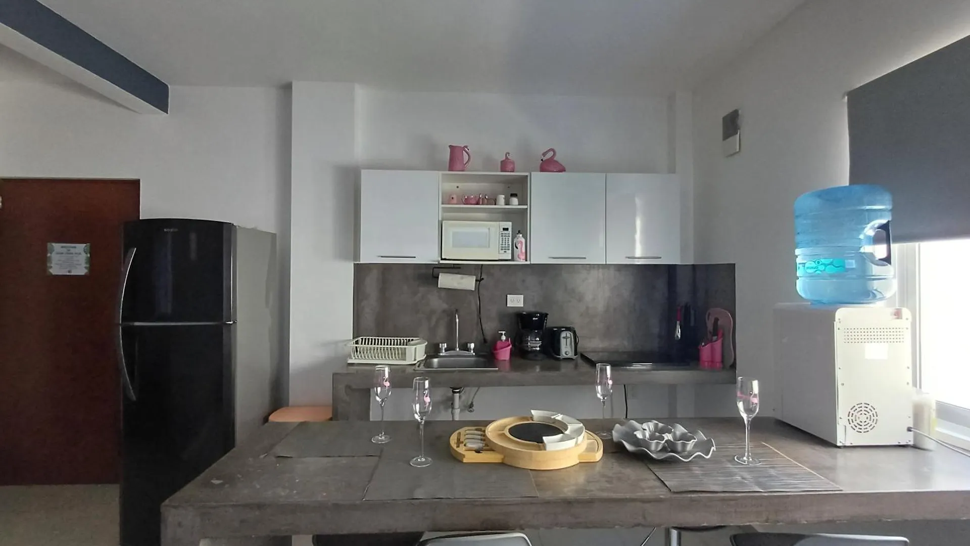 Casa Linda Isla-Flamingo-Shared Pool Apartment Isla Mujeres